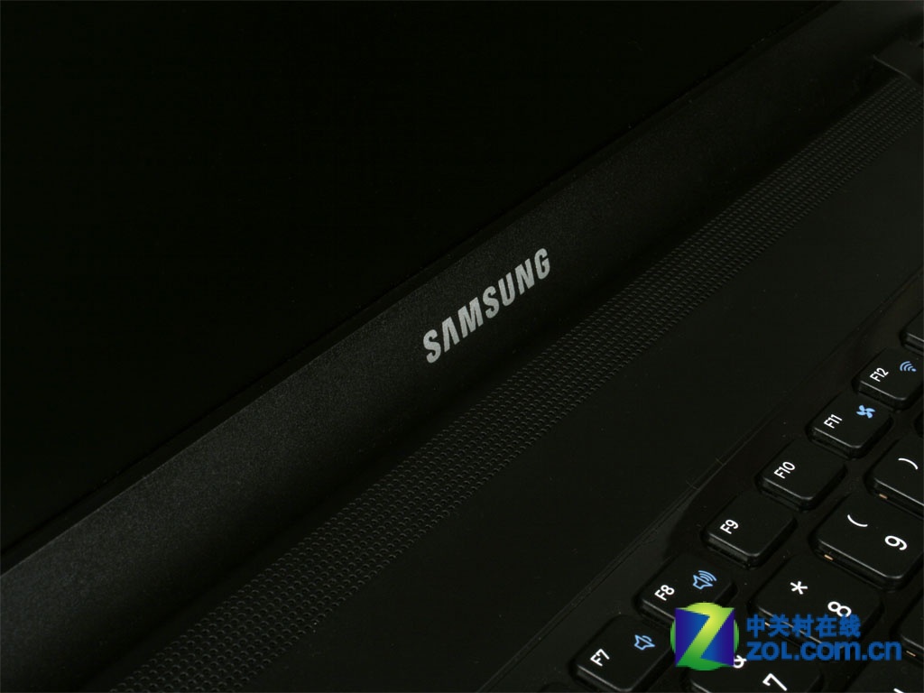 【高清图】 商务娱乐兼顾 三星300e5a笔记本评测图7