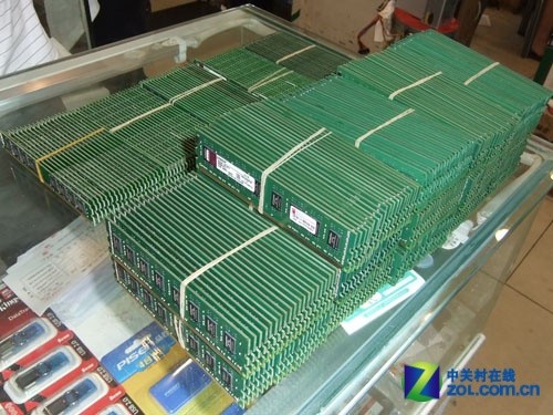 内存价格走势:咸鱼翻生?回光返照