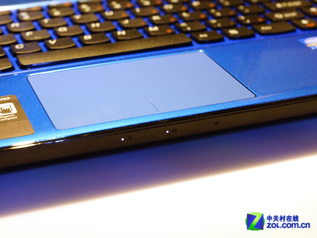 【高清图】 ces 2012:多彩体验 联想发z480笔记本图1