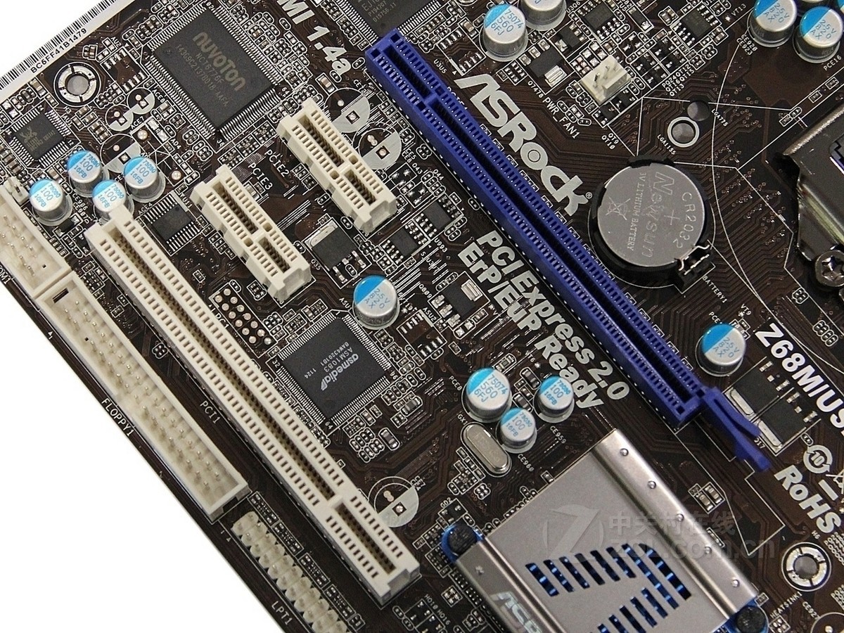 【高清图】 华擎(asrock)z68m/usb3显卡插槽 图5