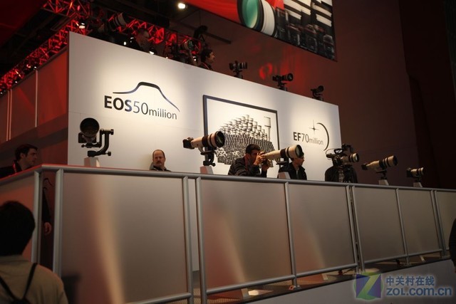 ذƷƼ CES 2012չֳ̨ʵ