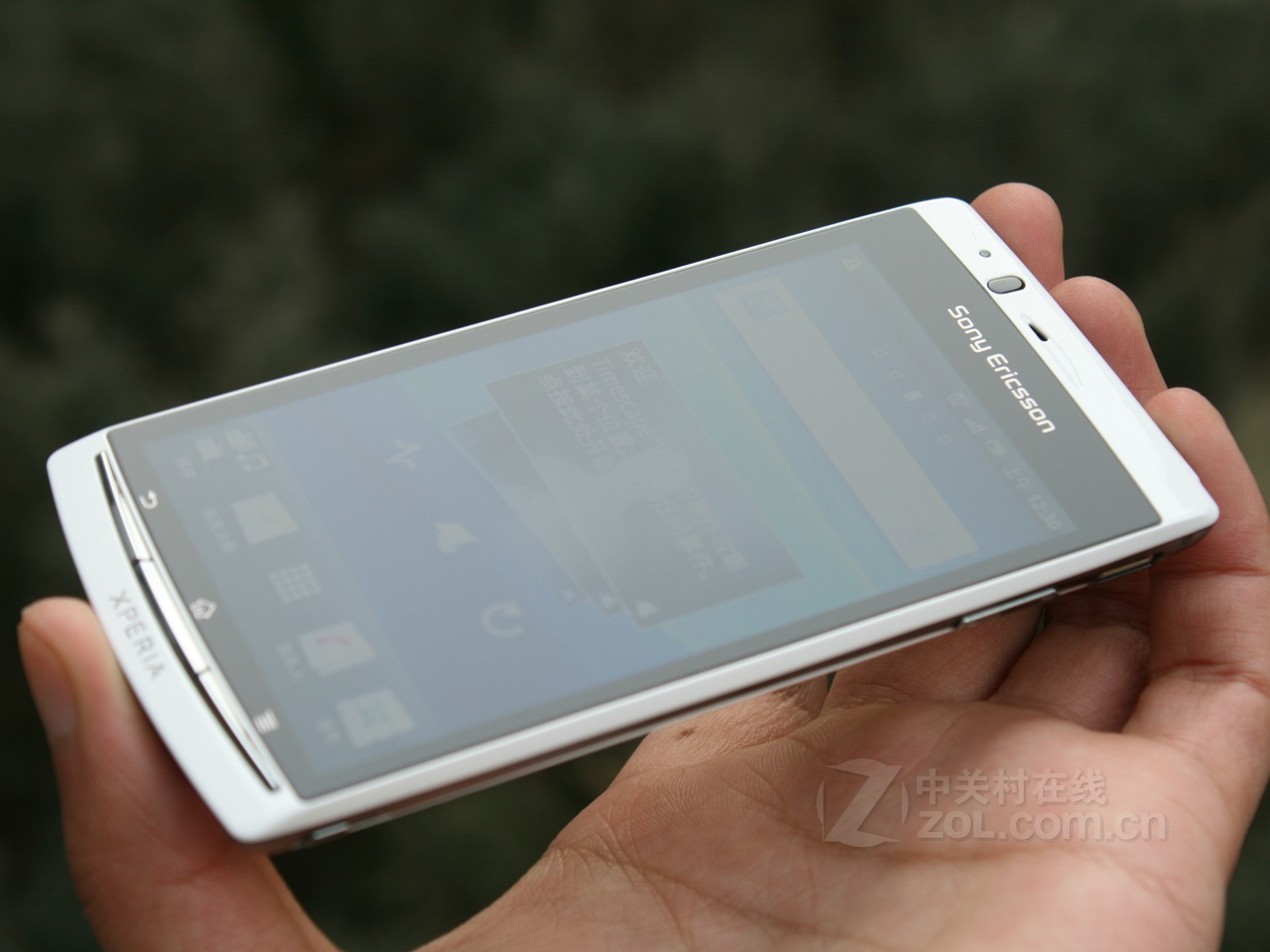 索尼爱立信lt18i系列 - 白色(原始大图)