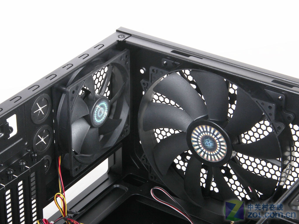 再次升级 酷冷至尊haf912至尊版图赏