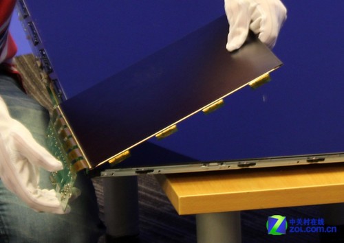 剥离子怎么使用拆了才知其道理 IPS无边硬屏拆解测试_https://www.jmylbn.com_新闻资讯_第12张