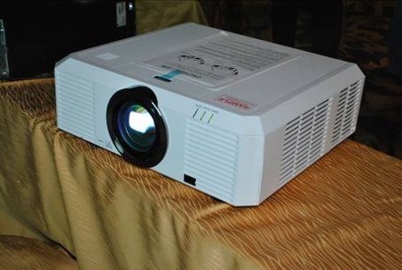 2012年三菱工程投影新品各地巡展开始_三菱电机投影机_投影机行情