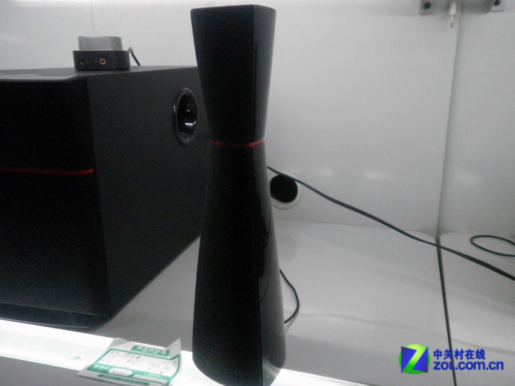 【高清图】 外观优雅线控控制 漫步者e3200售460元图1