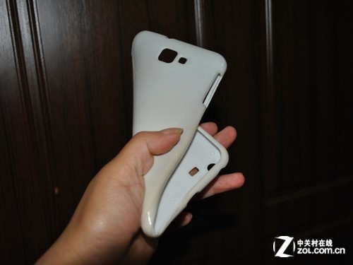 医用84消毒液怎么用橡皮／酒精谁有用 清洗白色手机套大作战_https://www.jmylbn.com_新闻资讯_第18张