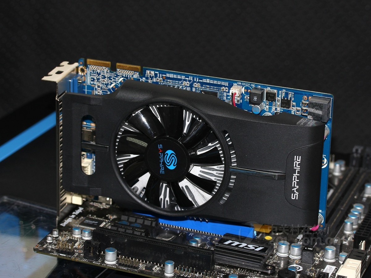 【高清图】 蓝宝石(sapphire)hd 6770 1gb gddr5白金版效果图 图66