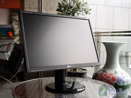 3000:1曝光 lg首款22英寸宽屏抵达zol