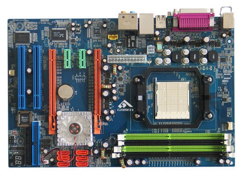 轻松搭建sli系统冠盟nf550主板强势登场